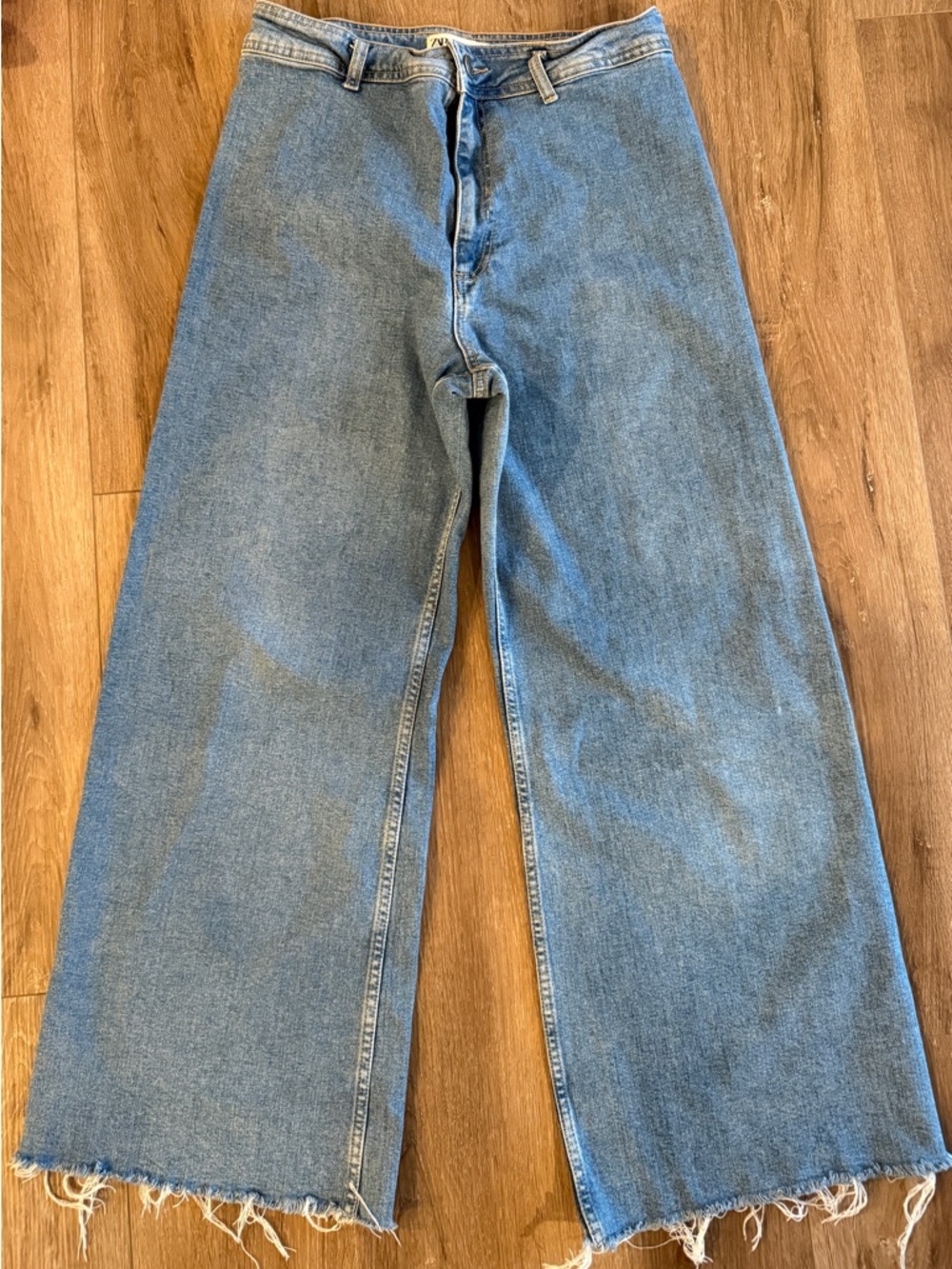 ZARA Wide Leg Jeans – Size US 12 (EUR 44) – Raw Hem